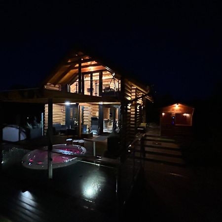 Апартаменты Roenk Relax Мишкольц Экстерьер фото