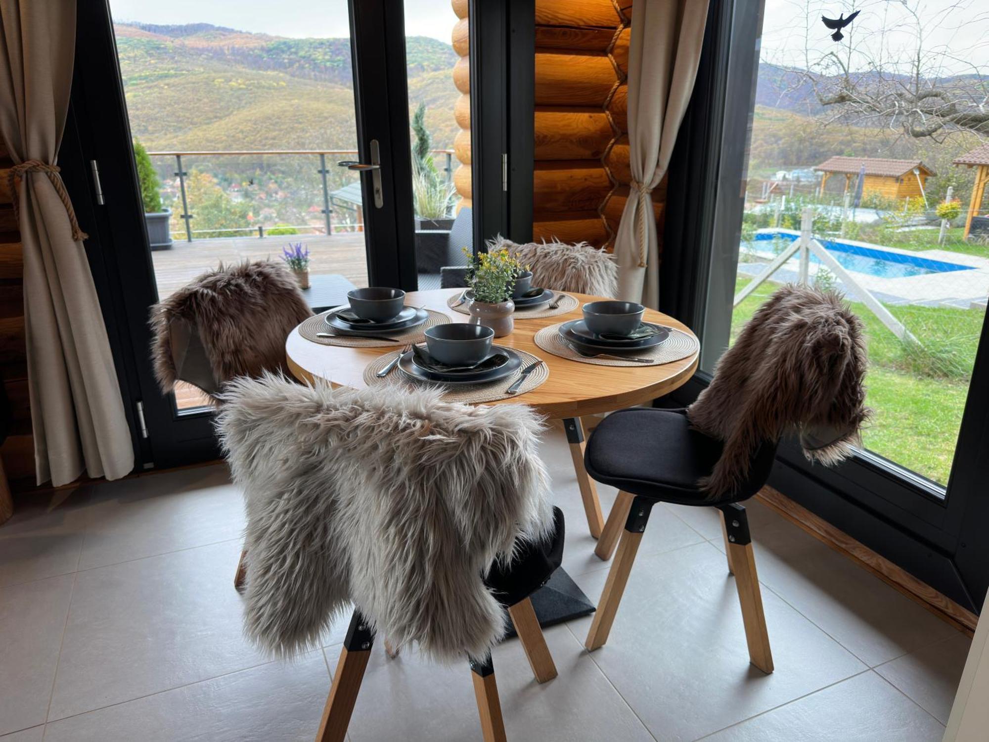 Апартаменты Roenk Relax Мишкольц Экстерьер фото